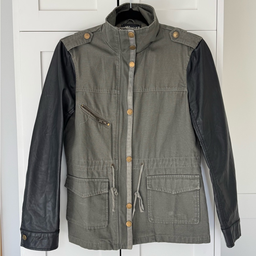 Leather sleeve army green jacket